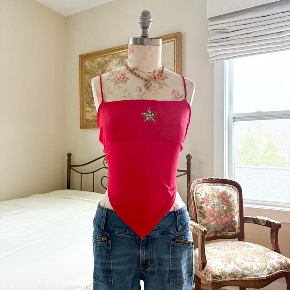 red handkerchief top‎  Y2K festive LA Movers size medium